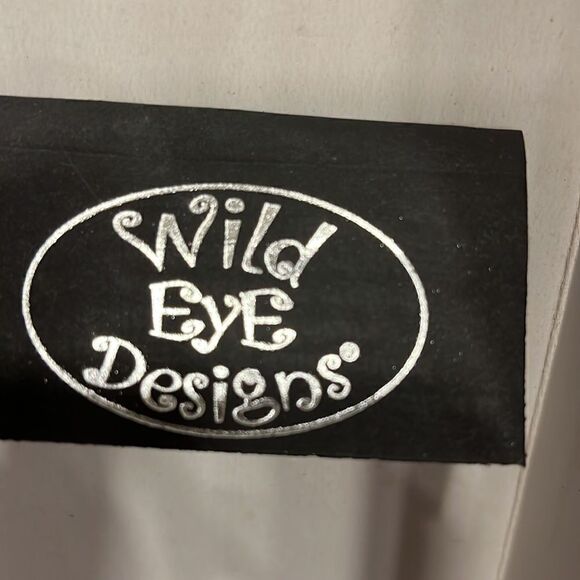 Wild Bye Designs-Salad Tongs. New in Box - Picture 3 of 5